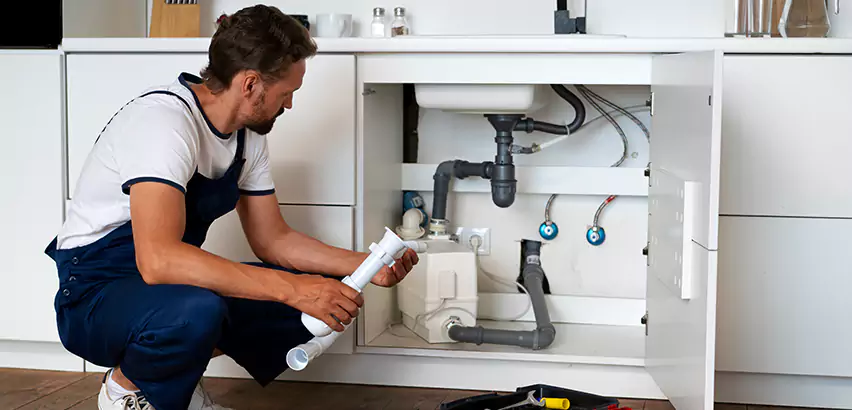 Plumbers for Frozen Pipes in Levittown